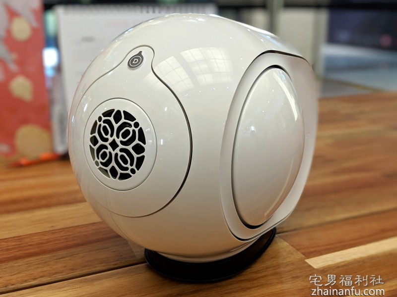 且听小巨蛋的低吟──Devialet Phantom REACTOR